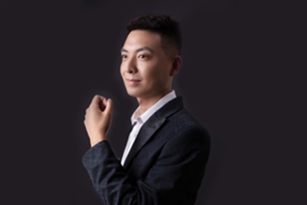 李也